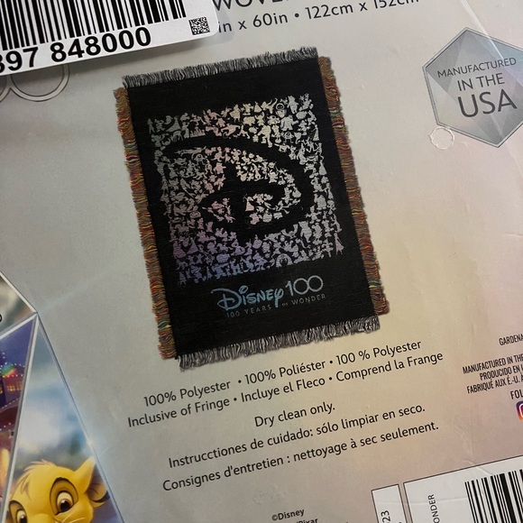 New in box, Disney, tapestry Woven throw - Picture 2 of 6
